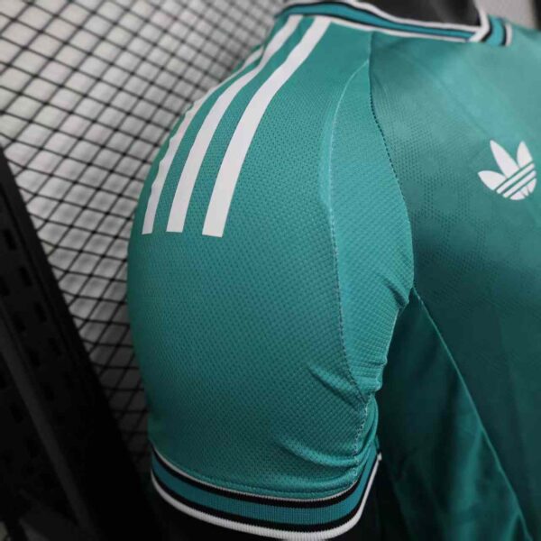 Camisa Liverpool Third Versão Jogador 2025/2026 Verde Adidas - Imagem 5