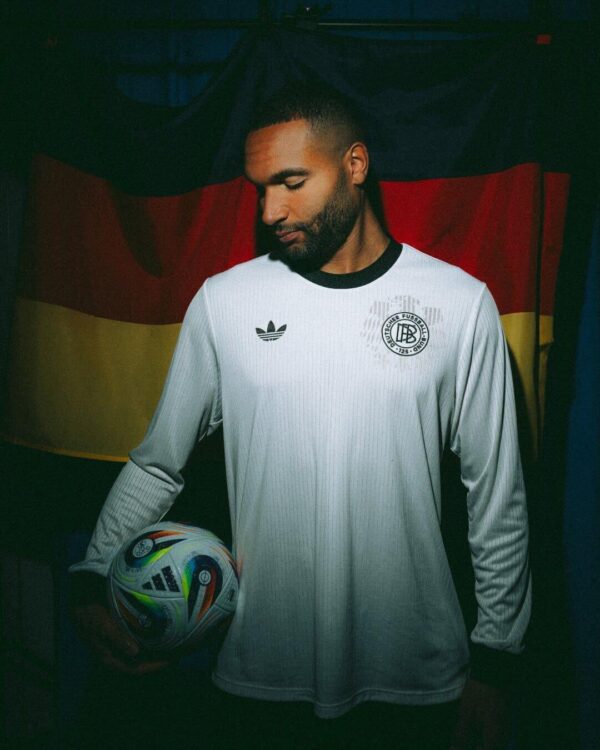 camisa-dos-125-anos-da-Alemanha-2025-Adidas-7 Camisa Retrô Clássica Alemanha Especial 125 Anos Branca 2025 Adidas - Imagem 15
