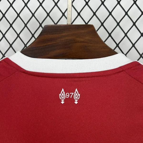 img_36551-3f92ff3f8c36db4e1d17528520846526-1024-1024.jpep Camisa Liverpool Home Versão Torcedor 2025/2026 Vermelha Adidas - Imagem 4