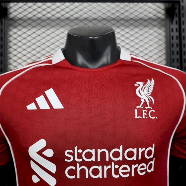 klvnsnevj Camisa Liverpool Home Versão Jogador 2025/2026 Vermelha Adidas - Imagem 18