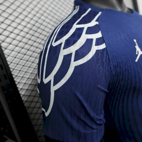 Camisa Paris Saint-Germain - PSG 4Th Versão Jogador 24/2025 Azul Jordan - Imagem 14