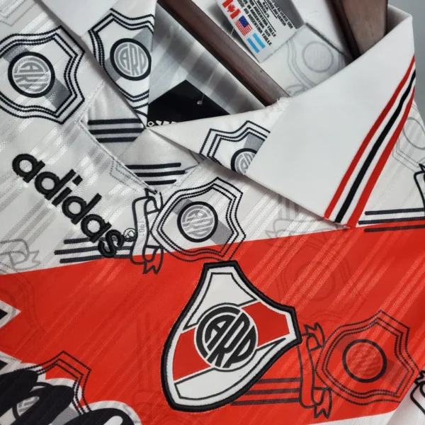 11ddb71f_800x Camisa Retrô Clássica River Plate Home 1995/1996 Adidas - Imagem 2