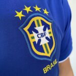 Camisa Retrô Clássica Seleção Brasileira Brasil – Ronaldo 9 – Nike Masculina – Azul – 1998 - Imagem 4