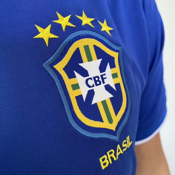 2025-04-03 16.24.41 Camisa Retrô Clássica Seleção Brasileira Brasil – Ronaldo 9 – Nike Masculina – Azul – 1998 - Imagem 4