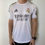 Camisa Real Madrid Home Versão Jogador 2025/2026 Adidas Branca