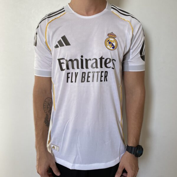 Camisa Real Madrid Home Versão Jogador 2025/2026 Adidas Branca - Imagem 1