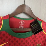 Camisa Rêtro Clássica Seleção Portugal Home Versão Torcedor 2004 Nike Total 90 - Imagem 7
