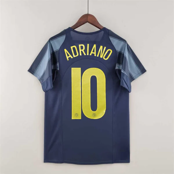 camisa-inter-de-milao-retro-iii-third-0405-adriano-10-azul-preta-9-0efd5f2eea3585dd2517119970908873-1024-1024 Camisa Retrô Inter de Milão Third 2004/2005 Nike Total 90 - Imagem 8
