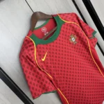 Camisa Rêtro Clássica Seleção Portugal Home Versão Torcedor 2004 Nike Total 90 - Imagem 4