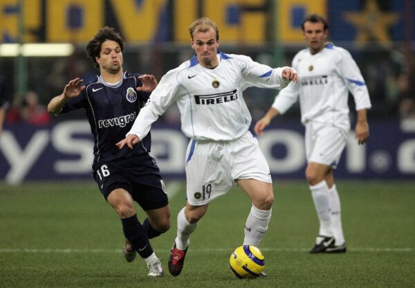 uefa-champions-league-inter-milan-v-fc-porto-1-scaled Camisa Retrô Inter de Milão Away 2004/2005 Nike Total 90 - Imagem 7