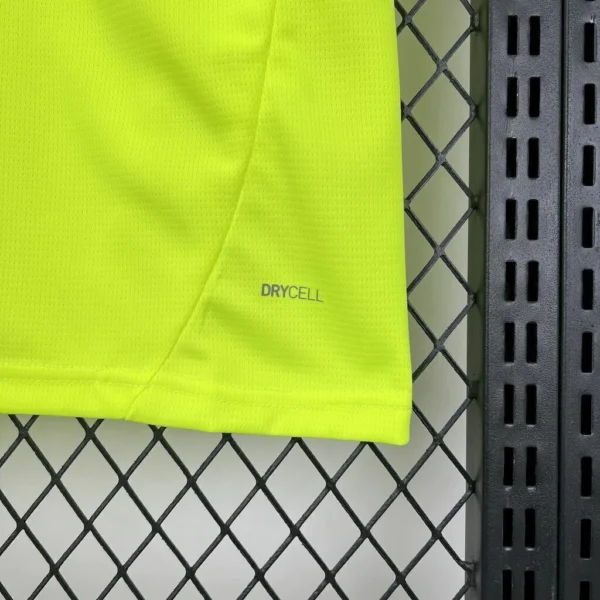 vfervfdkqxwnyfv Camisa Borussia Dortmund Edição Especial Anos 90 Versão Torcedor 25/2026 Puma - Imagem 3