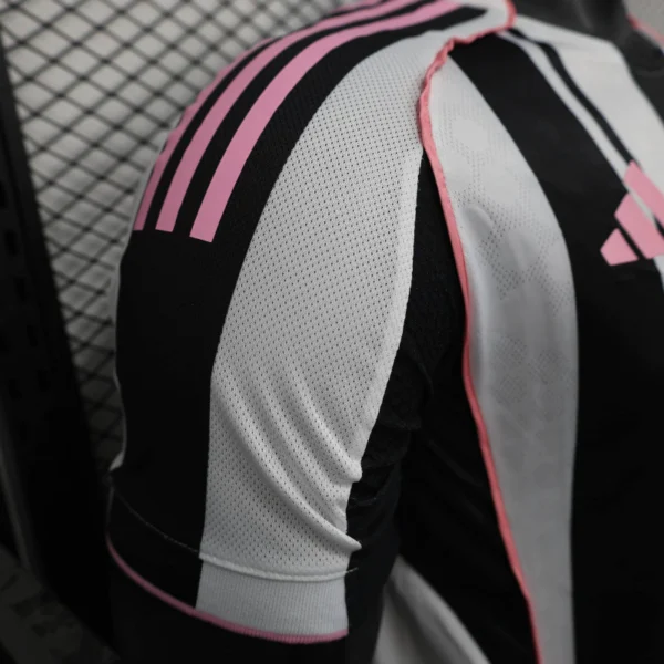 Camisa Juventus Home Versão Jogador 2025/26 Adidas - Imagem 2