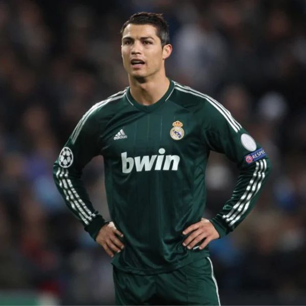 1-c447251a332d4030b117190061149292-640-0 Camisa Retrô Real Madrid Third 2012/2013 Adidas Verde - Imagem 8