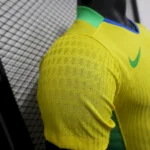 Camisa Brasil Seleção Brasileira Home Versão Jogador Masculina Amarela 25/2026 Nike - Imagem 4