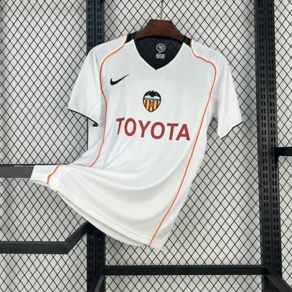 2025042113001291-29d1e7df3a6172ed8117452918106280-1024-1024 Camisa Retrô Clássica Valência Home 2004/05 Nike Total 90 - Imagem 1