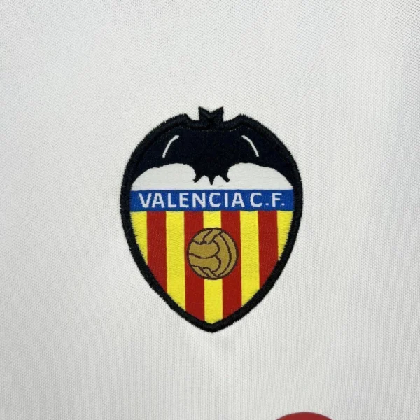 2025042113001732-f1b7f8343ff06708d317452918105660-1024-1024 Camisa Retrô Clássica Valência Home 2004/05 Nike Total 90 - Imagem 3