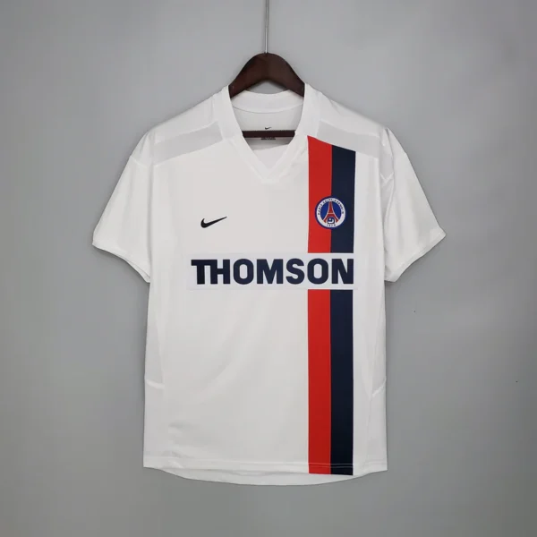 232f9300_800x Camisa Retrô Paris Saint-Germain - PSG Away 2002/2003 - Ronaldinho 10 - Nike - Branca Thomson - Imagem 1