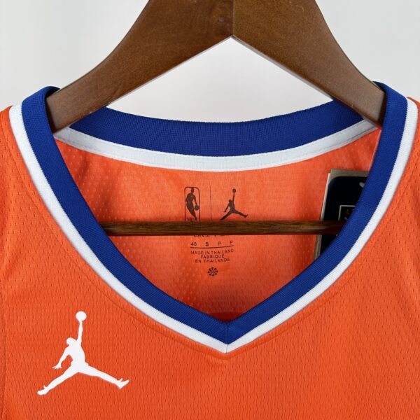 2c9604d7 Camiseta Regata Basquete NBA OKC Oklahoma Thunder 2 Shai Gilgeous-Alexander Statement Edition 2025 Laranja Nike - Imagem 3