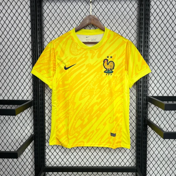 3b818a5e_800x Camisa Seleção França Goleiro 2024/25 Nike Amarelo - Imagem 1