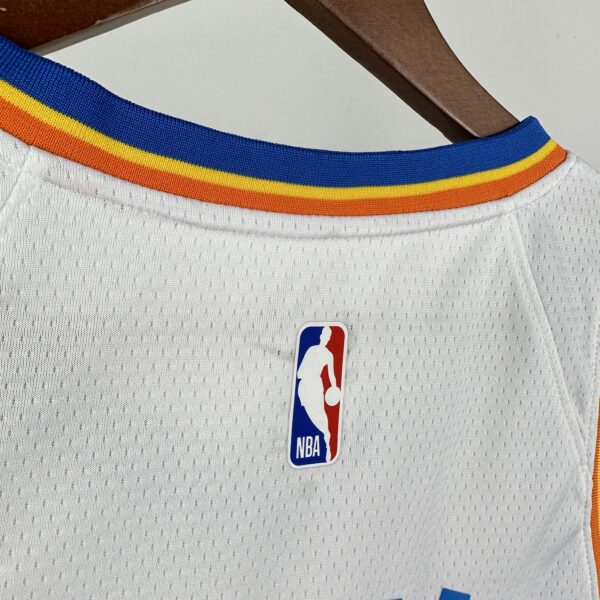 5e85007d Camiseta Regata Basquete NBA OKC Oklahoma Thunder Association Edition 2025 Branca Nike - Imagem 8