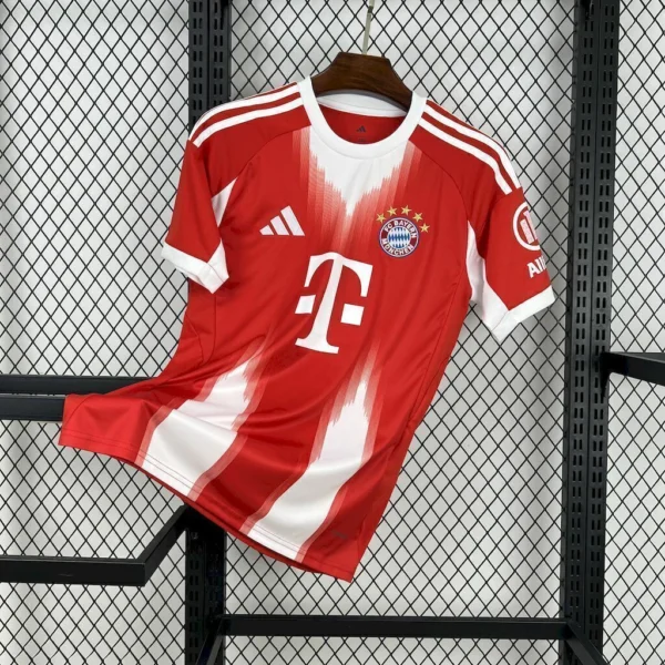 Camisa Bayern Munique Home Versão Torcedor 25/2026 Adidas Vermelho - Imagem 1