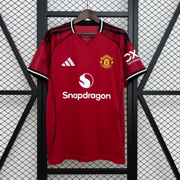Camisa Manchester United Home Versão Torcedor 25/2026 Adidas - Imagem 1