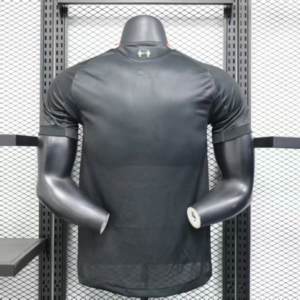 99d62f8fed-eb19d0fc9d972c62d617430925045057-1024-1024 Camisa Liverpool Concept Versão Jogador 2025/2026 Adidas - Imagem 5