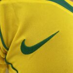 Camisa Retrô Clássica Seleção Brasileira Brasil – Nike – Ronaldinho 10 – Amarela – 2004 – Total 90 - Imagem 5