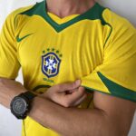 Camisa Retrô Clássica Seleção Brasileira Brasil – Nike – Ronaldinho 10 – Amarela – 2004 – Total 90 - Imagem 8