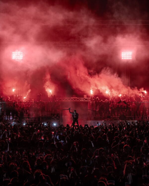 Camisa Barcelona Travis Scott Skeleton Oversized Retrô Versão Jogador - 2000/2001 - Azul Grená - Imagem 8