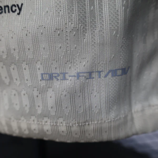 Camisa Barcelona Away Versão Jogador 2025/2026 - Nike Edição Kobe Briant - Bege - Imagem 7