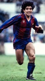 Camisa Retrô Barcelona Home 1983/84 - Maradona 10 - Imagem 11