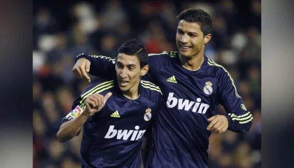e2841571b87345f3bb99448988326cc0 Camisa Retrô Real Madrid Away 2012/2013 Adidas - Imagem 6