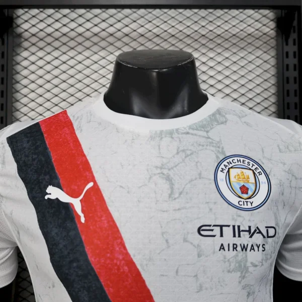 rn-image_picker_lib_temp_79a43ad4-fee2-4dec-91ae-16e787ee6441_800x Camisa Manchester City Away Versão Jogador 25/2026 Puma - Imagem 2