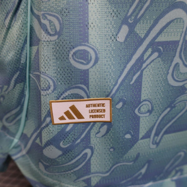 rn-image_picker_lib_temp_e556c731-6817-4f1a-81fb-dcfcba984ee8_800x Camisa Juventus Away Versão Jogador 2025/26 Adidas - Imagem 4