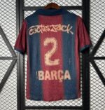 Camisa Barcelona Travis Scott Skeleton Oversized Retrô Versão Jogador - 2000/2001 - Azul Grená - Imagem 4