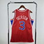 Camiseta Regata Basquete NBA Philadelphia 76ers Sixers 3 Allen Iverson Mitchell & Ness Vermelha 1996/97 - Imagem 4