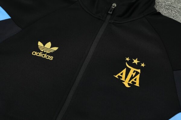 2bdb0c38-15c9c56c0ceb654b8017366120706744-1024-1024 Conjunto Treino Argentina Casaco Jaqueta e Calça Longa 2025 Adidas - Imagem 4