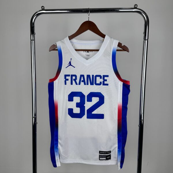 3c90707f Camiseta Regata Basquete Seleção França 2025 Victor Wembanyama 32 Jordan Branca - Imagem 1