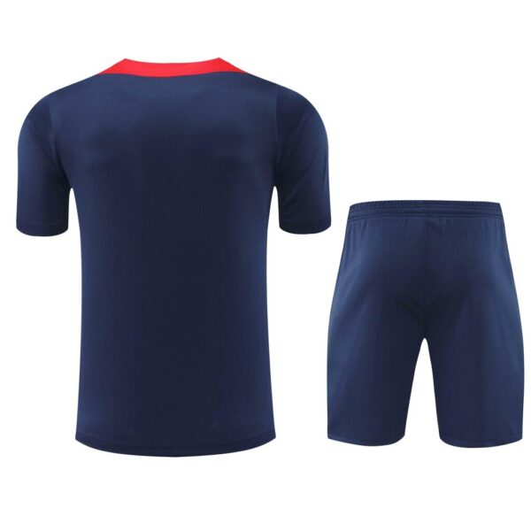 41cf1a49-dc50bad4bc22bab2ad17366893014798-1024-1024 Conjunto Camisa e Calção Treino Atlético Madrid Torcedor 2025 Azul Nike - Imagem 3