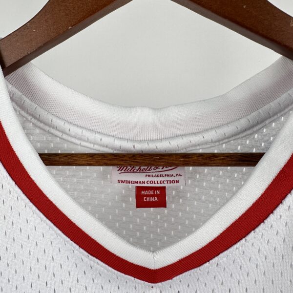 Camiseta Regata Basquete NBA Philadelphia 76ers Sixers 3 Allen Iverson Mitchell & Ness 1996/97 - Imagem 6