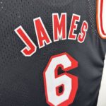 Camiseta Regata Basquete NBA Miami Heat 6 LeBron James Mitchell & Ness Preta 2013/14 - Imagem 9
