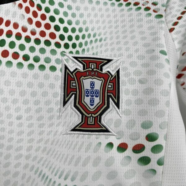 Camisa Seleção Portugal Away Feminina 2025 Puma Branca - Imagem 2