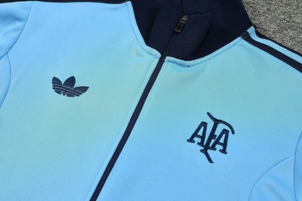 bfcacd68-d37b90a3720b2455f717366117390959-1024-1024 Conjunto Treino Argentina Casaco Jaqueta e Calça Longa 2025 Adidas - Imagem 4