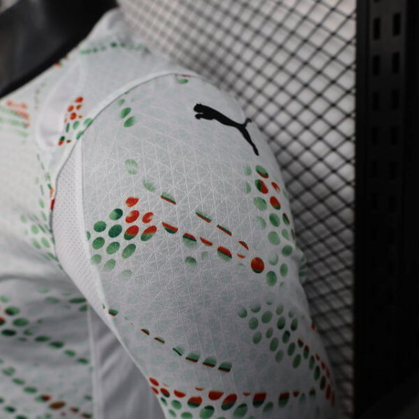 Camisa Seleção Portugal Away Versão Jogador Manga Longa 2025 Puma Branca - Imagem 3