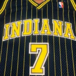 Camiseta Regata Basquete NBA Indiana Pacers Jermaine O'Neal 7 Mitchell & Ness Edition Azul 2003/04 - Imagem 4