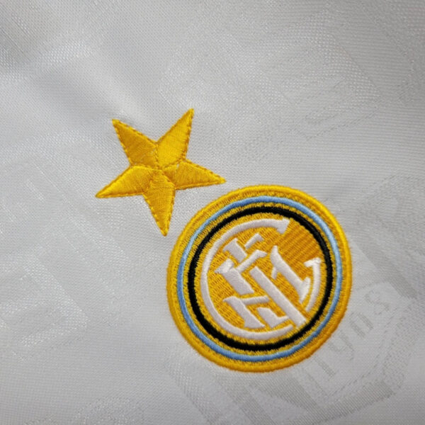 0c015540-d6c2e75f0e54bb52d717467113586964-1024-1024 Camisa Retrô Inter de Milão Away Versão Torcedor 94/1995 Umbro - Imagem 4