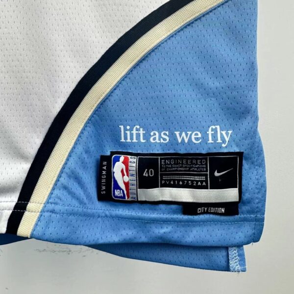 Camiseta Regata Basquete NBA Atlanta Hawks 11 Trae Young City Edition Branca 2025 Nike - Imagem 5