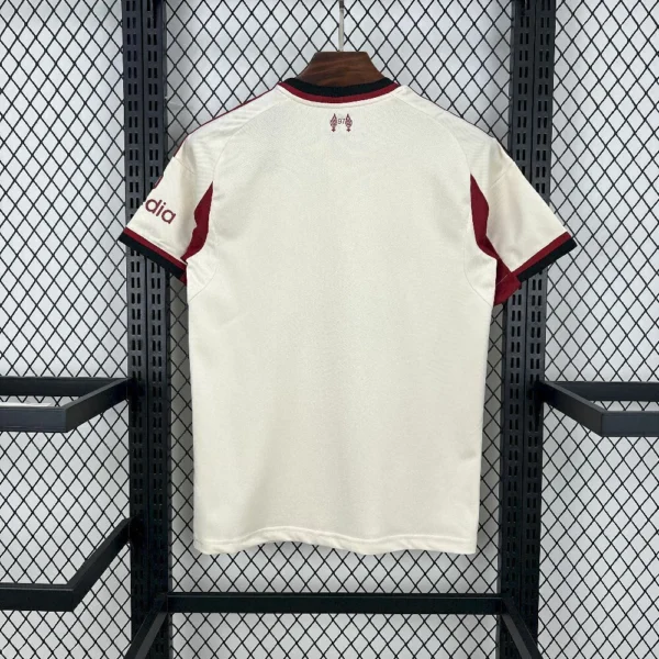 202508111700558-db76cfa71e28f67df717549395797996-1024-1024 Camisa Liverpool Away Versão Torcedor 2025/2026 Branca Adidas - Imagem 4