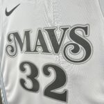 Camiseta Regata NBA Dallas Mavericks 32 Flagg City Edition Branca 2025 Nike - Imagem 4